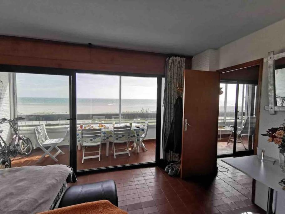 Apartment Sur La Plage, Vue Sur Mer, Spacieux T3 Au Calme Saint-Cyprien (Pyrenees-Orientales)